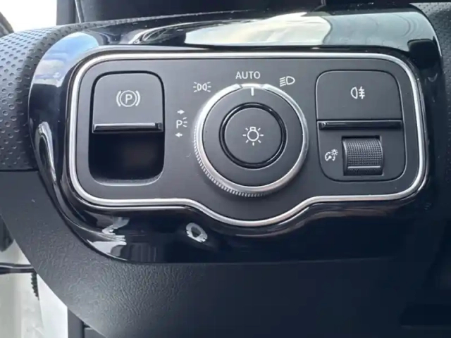 Mercedes Classe A 180 d amg line — photo 20