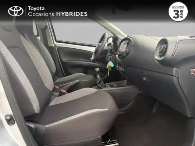 Toyota Aygo X 1.0 vvt-i 72ch dynamic my23 — photo 6