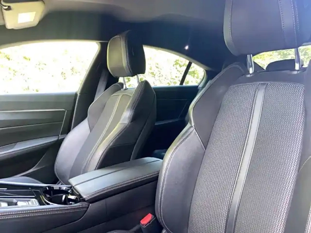 Peugeot 508 hybrid 225 e-eat8 — photo 10