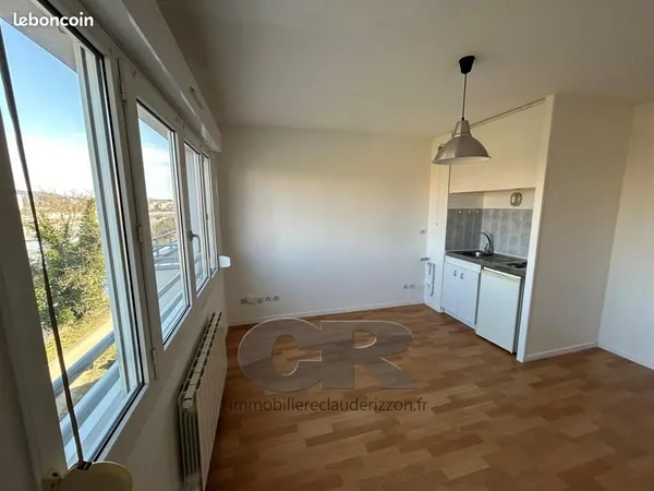 A saisir étudiant studio Rives de Meurthe