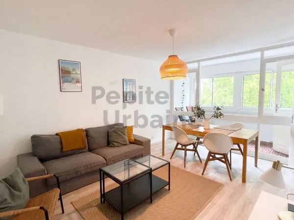 Bureaux 4 pièces 74 m²