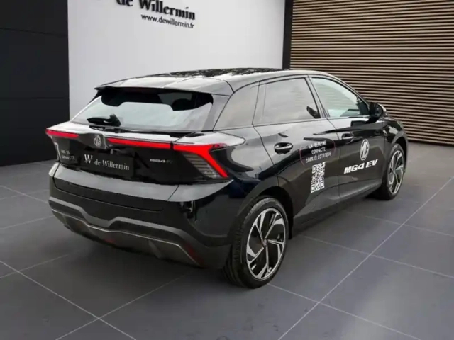 Mg Mg4 premium 64kwh 140kw — photo 7
