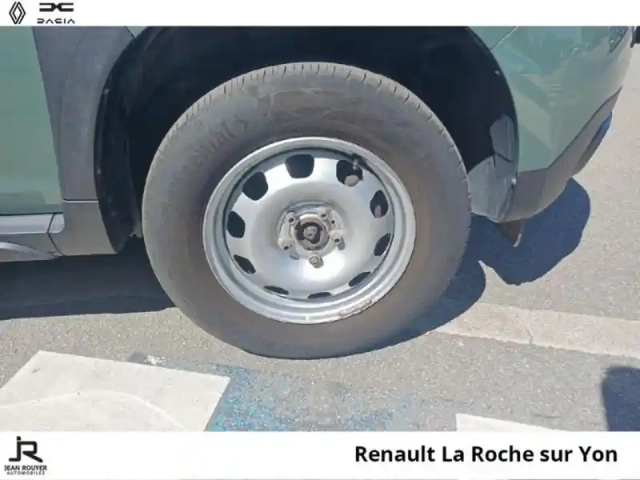 Dacia Duster 1.0 eco-g 100ch  essential 4x2 — photo 8