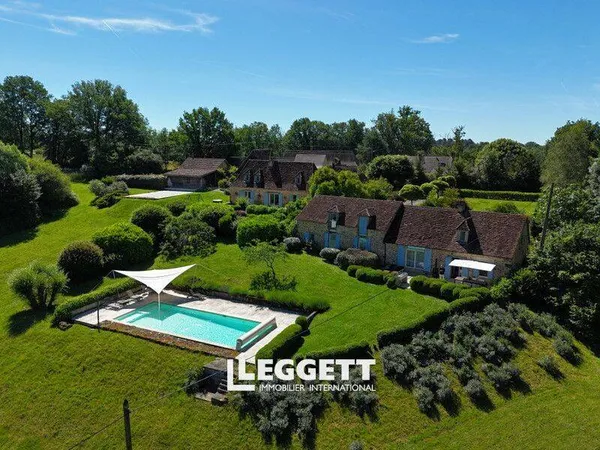 Maison 330 m²