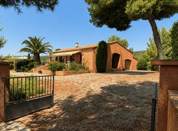 Maison de plain-pied 6 pièces 131 m²