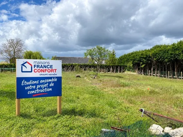 Terrain 896 m²