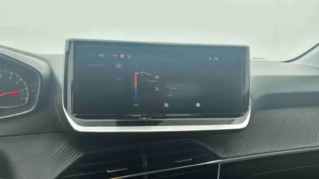 Peugeot 208 puretech 75 s&amp;s bvm5 — photo 67