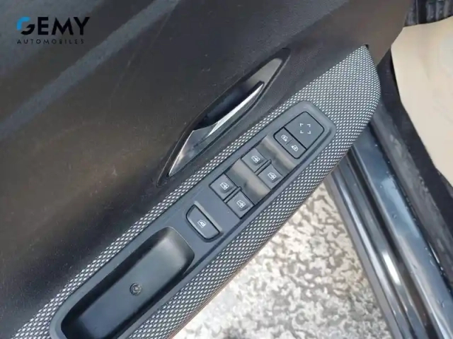Dacia Sandero eco-g 100 — photo 12