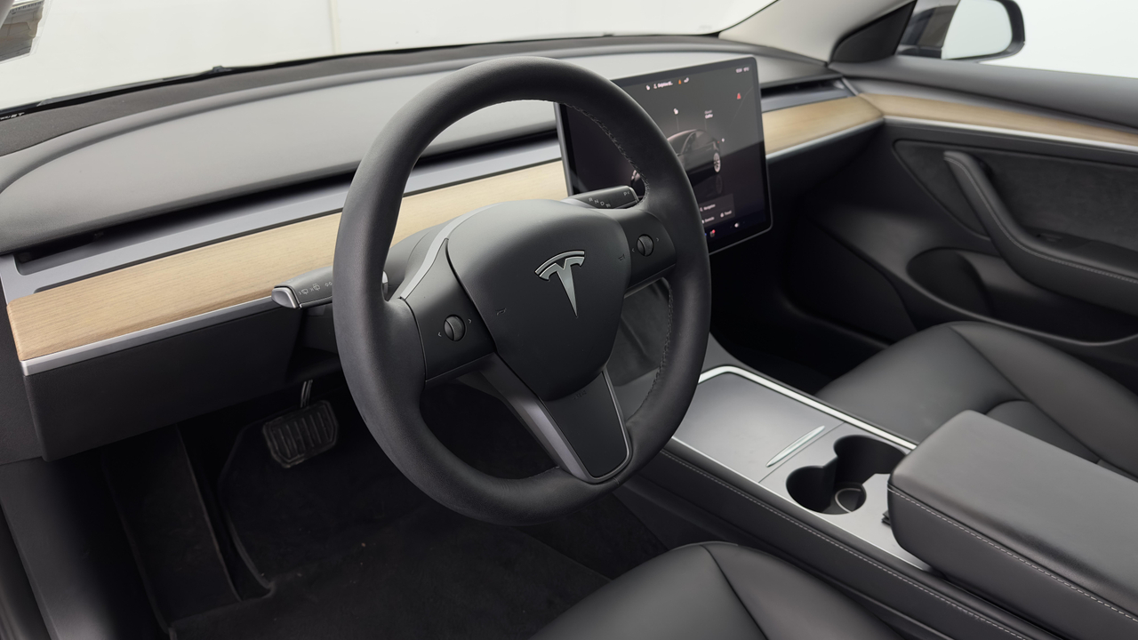Tesla MODEL 3 Autonomie Standard Plus RWD — photo 11