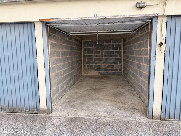 Garage Box à Vendre