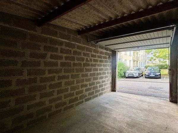 Parking 16 m²