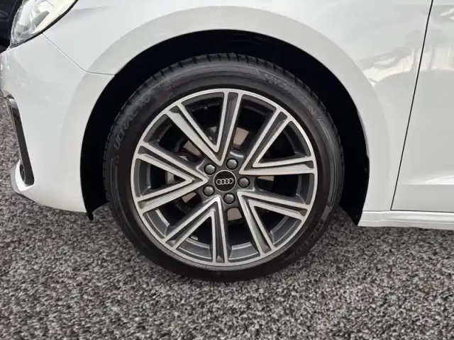 Audi A1 sportback 30 tfsi 116 ch s tronic 7 — photo 8