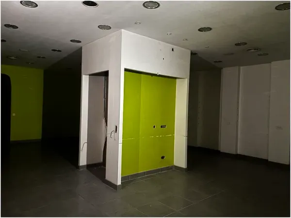 Local commercial 169 m²