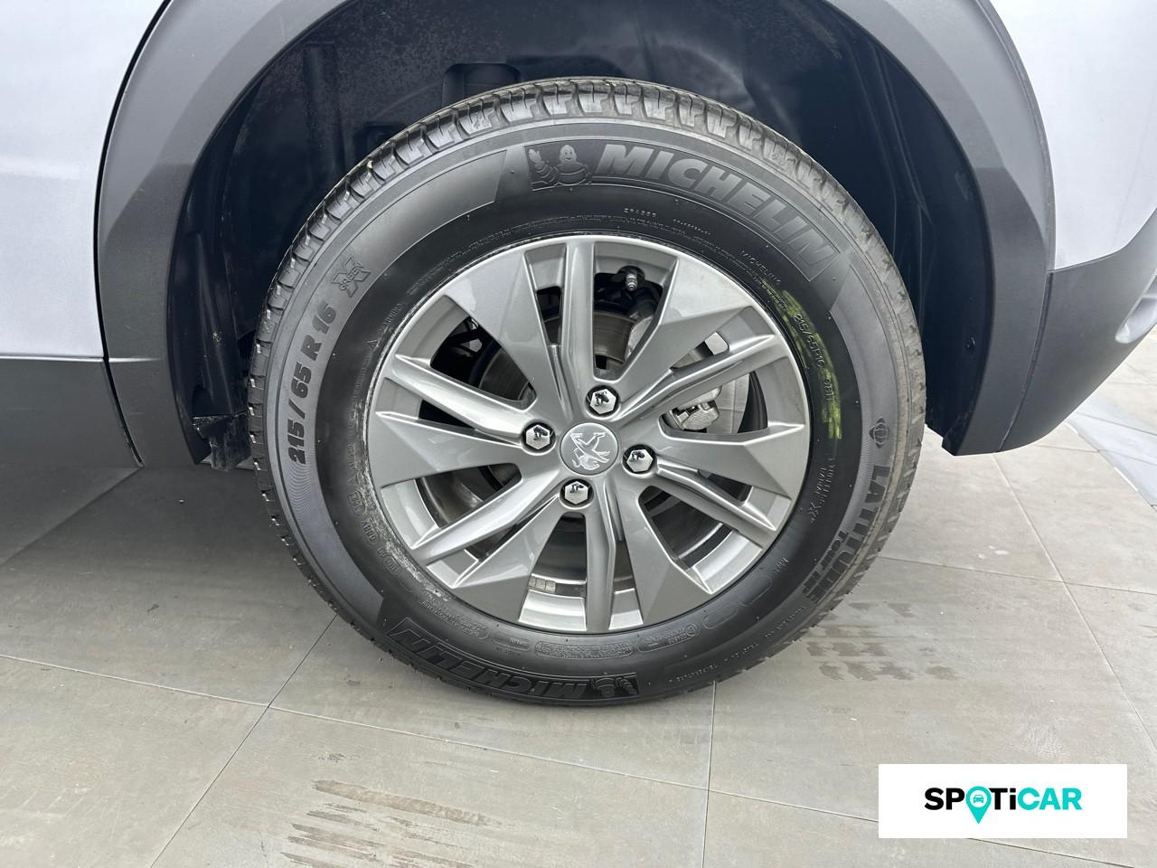 Peugeot 2008 1.2 puretech 100ch s&s style — photo 11