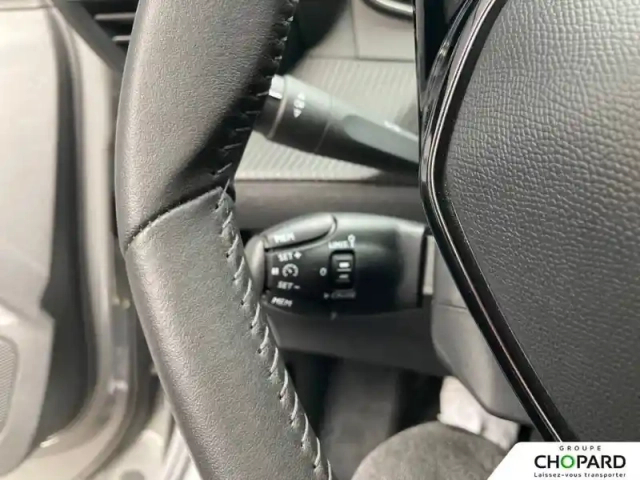 Peugeot 2008 puretech 100 s&amp;s bvm6 — photo 14