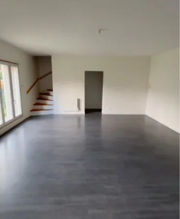 Maison mitoyenne avec jardin et garage