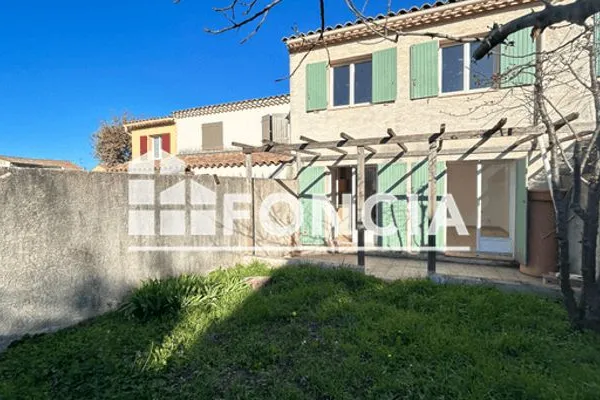 Maison Location Uzès 5p 114m² 1000€