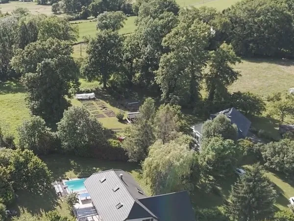 Maison familiale avec piscine chauffée