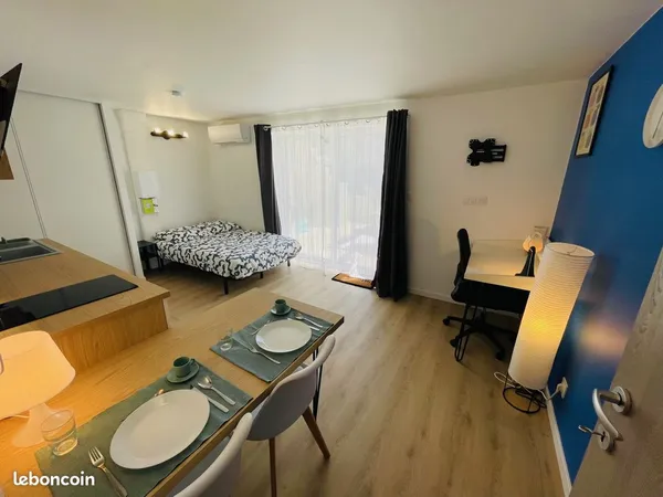 Superbe studio meublé neuf en centre-ville de Clermont-Ferrand avec climatisation et terrasse