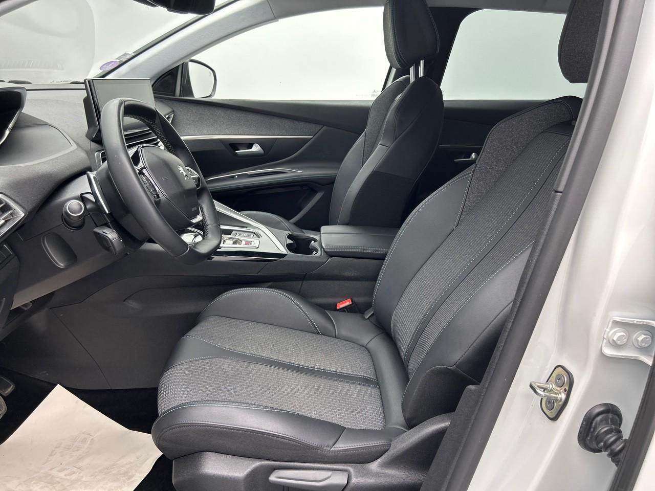 Peugeot 3008 hybrid 225 e-eat8 allure pack — photo 10