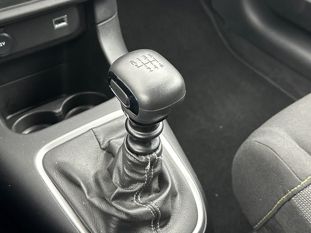 Citroën C3 bluehdi 100 s&s bvm6 shine — photo 27