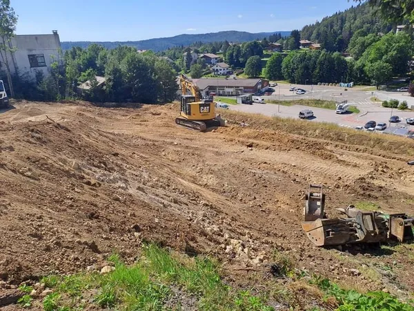 LES ROUSSES : Terrain constructible de 322 m²