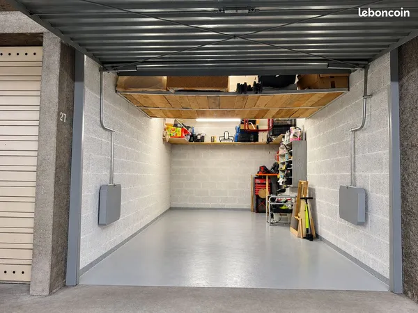 Garage Annecy Novel