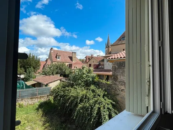 Maison de ville avec grand garage