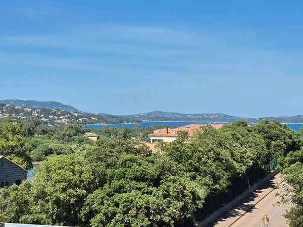 Appartement T3 de 69 m² avec vue mer en plein coeur de Porto-Vecchio