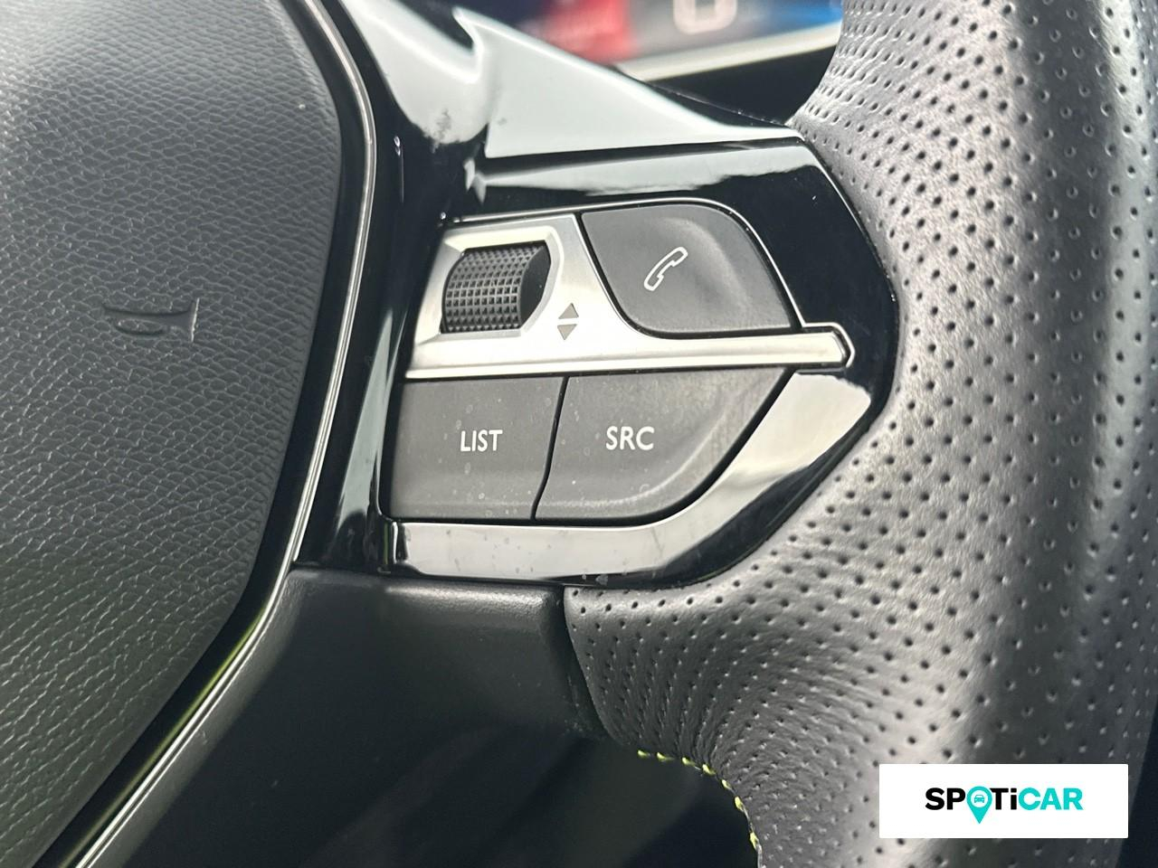 Peugeot 2008 1.2 puretech 130ch s&s gt — photo 17