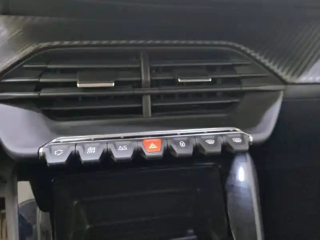 Peugeot 208 puretech 75 s&amp;s bvm5 — photo 24