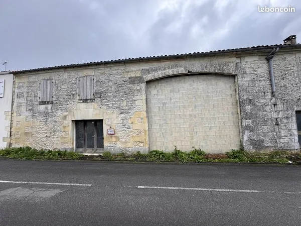 Grange 1 pièce 130 m²