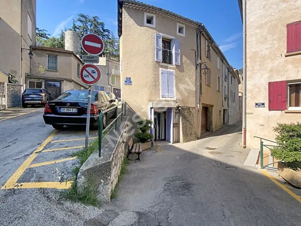 A vendre immeuble de rapport au coeur de la vieille ville de Sisteron