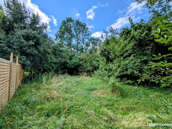 Terrain 445 m² Gouvernes