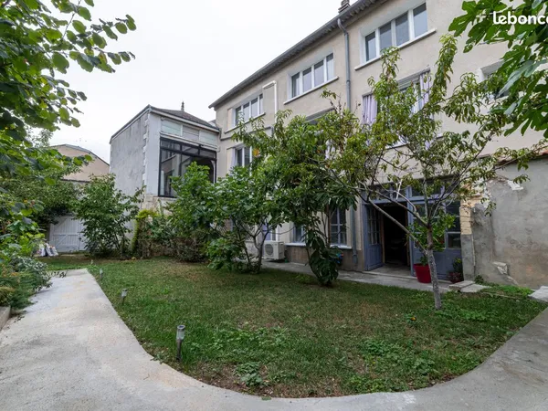 Maison 6 pièces 170 m²