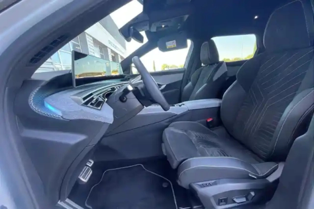 Peugeot 5008 electrique 210 ch 73 kwh — photo 17