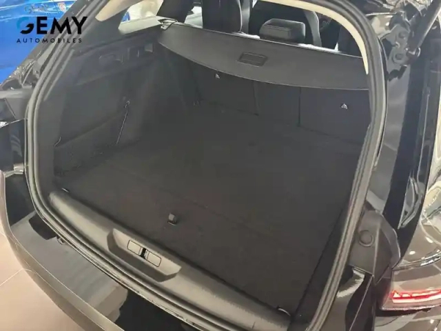 Peugeot 308 sw phev 180 e-eat8 — photo 6