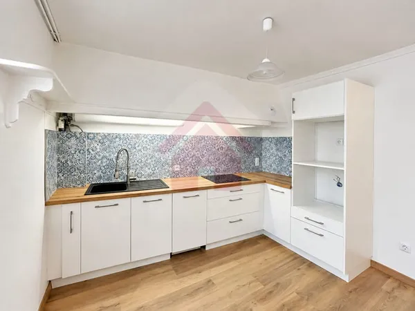 APPARTEMENT 2 PIECES 44m² - CENTRE VILLE DOURDAN