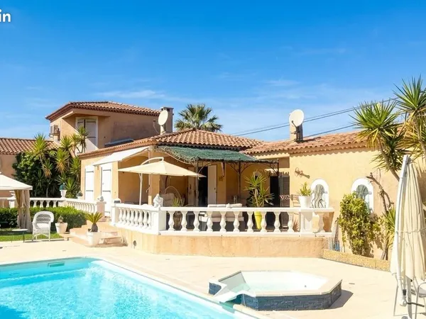 Villa 4 pièces 161 m²