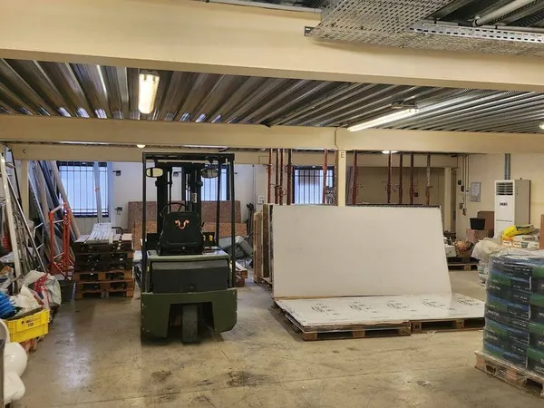Local d'activité 634 m²