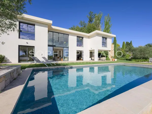 Maison 8 pièces 285 m²