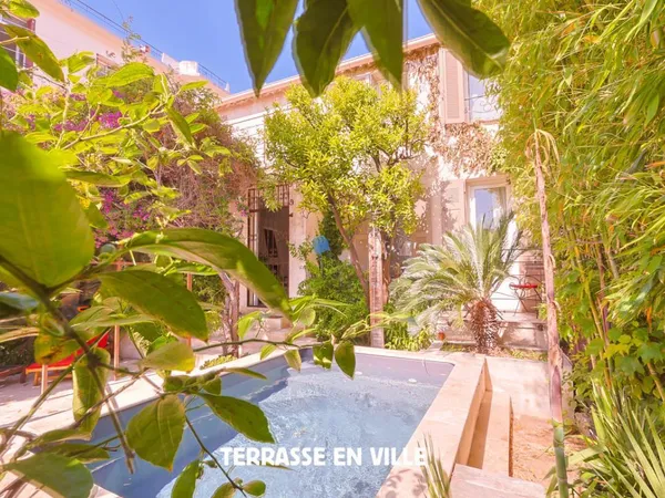Vends maison - 140 m² - 5 pièces, 3 chambres - Toulon 83000
