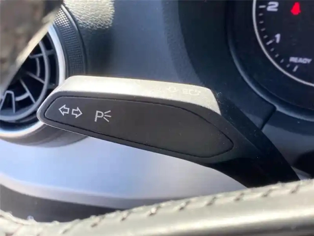 Audi Q2 35 tfsi cod 150 s tronic 7 — photo 22