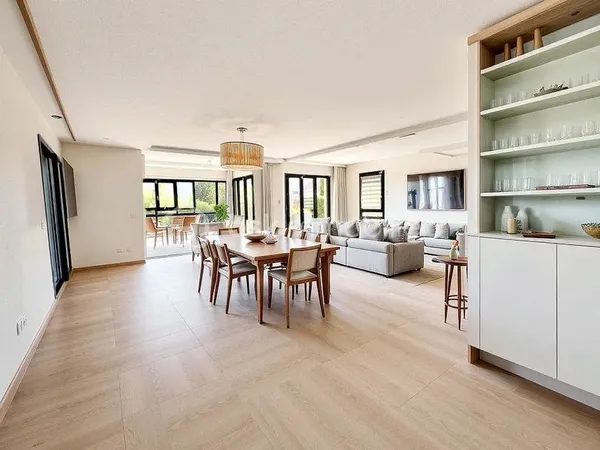 Bezannes Maison indépendante et récente de 153 m2 type 6 avec jardin