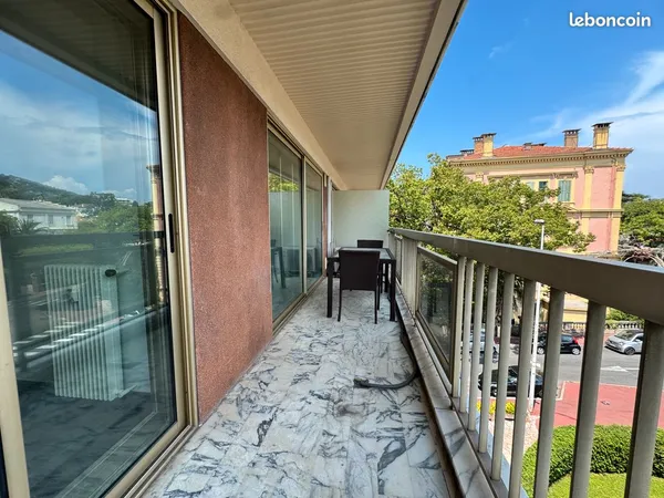 Cannes Basse Californie, appartement 3 pièces meublé Terrasse Garage