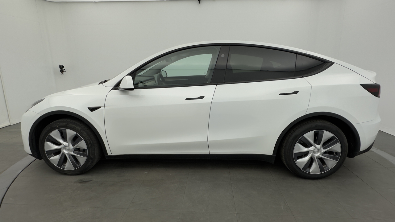 Tesla MODEL Y Long Range RWD — photo 2