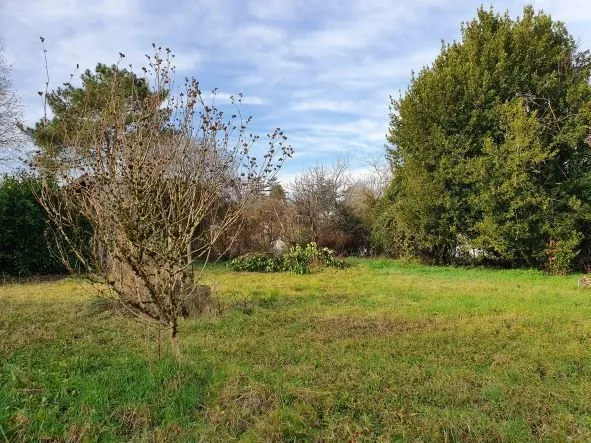 Terrain sur Sadirac de 730 M2