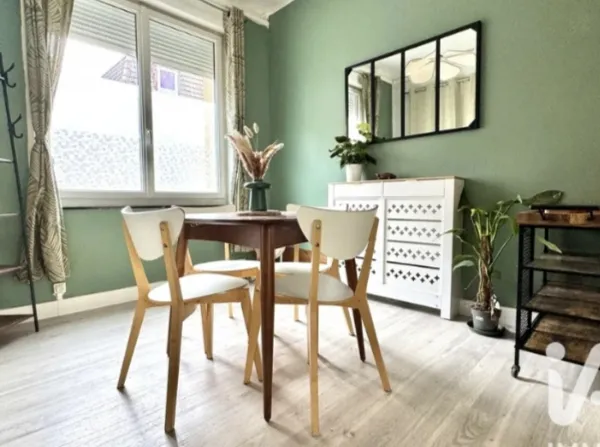 Maison de ville -77m² a Lille avec cour et 2 chambres