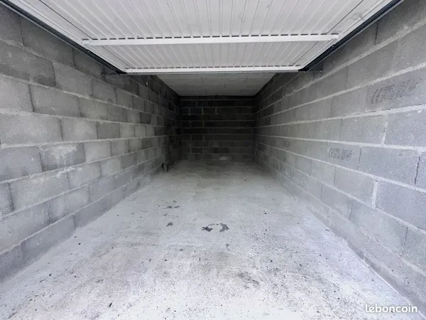 Parking/box 18 m² Aubière