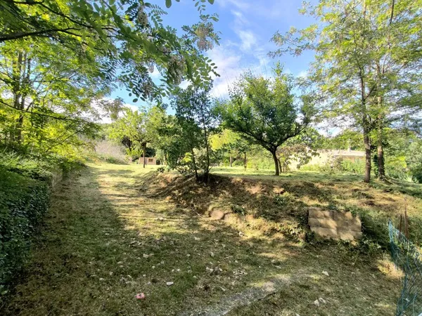 A 12 mn au nord d'Uzès 2 Beaux terrains à bâtir éligible au